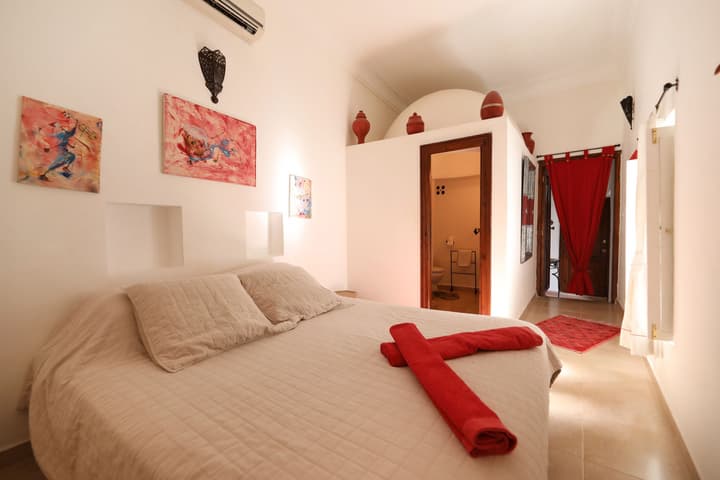 Riad Noor Charana