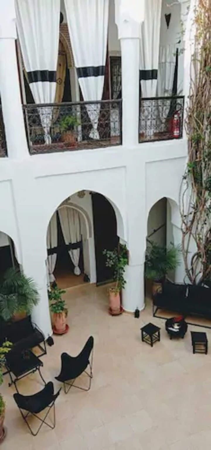 Riad Noor Charana