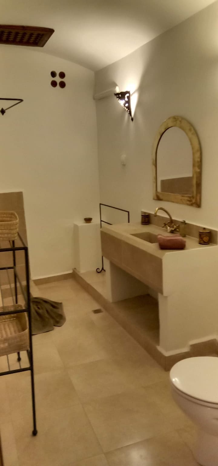 Riad Noor Charana