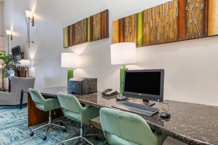 Comfort Suites Conference Center Rapid City