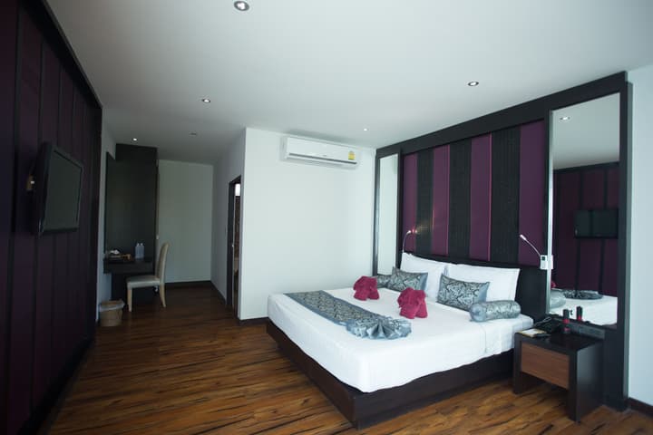 P. P. Erawan Palms Resort