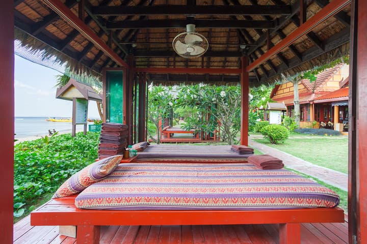P. P. Erawan Palms Resort