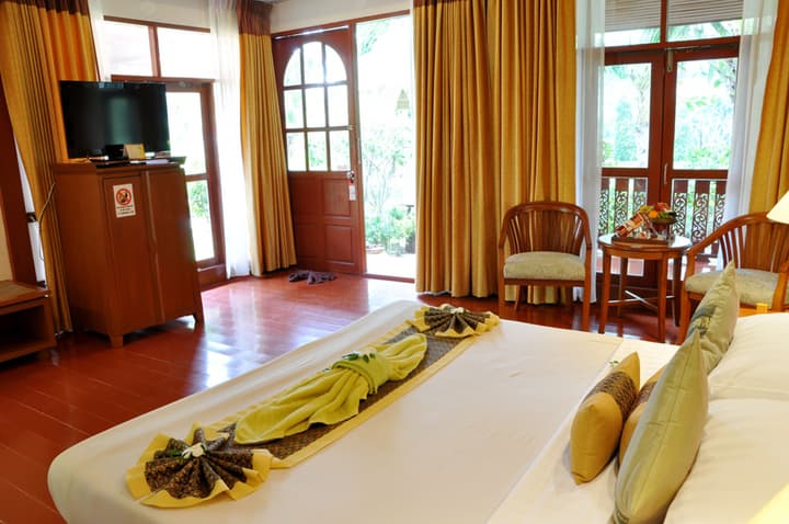 P. P. Erawan Palms Resort
