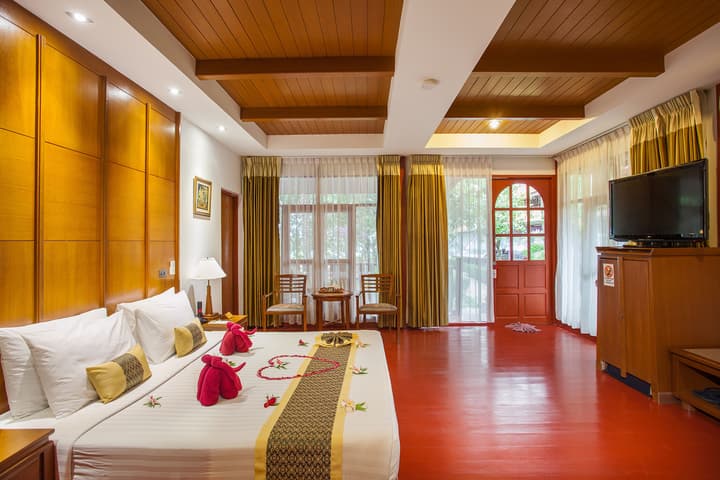 P. P. Erawan Palms Resort