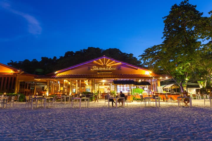 P. P. Erawan Palms Resort