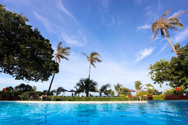 P. P. Erawan Palms Resort