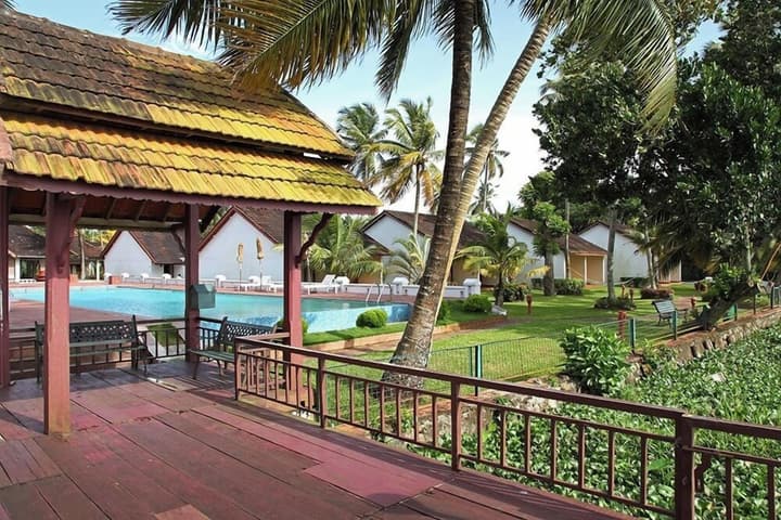 Abad Whispering Palms