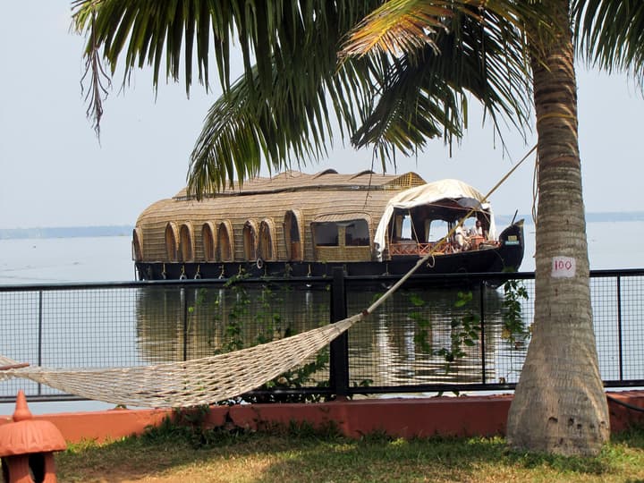Abad Whispering Palms