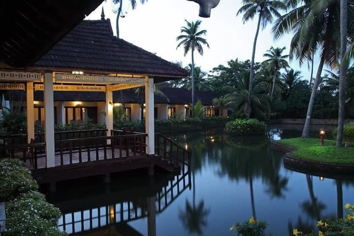 Abad Whispering Palms
