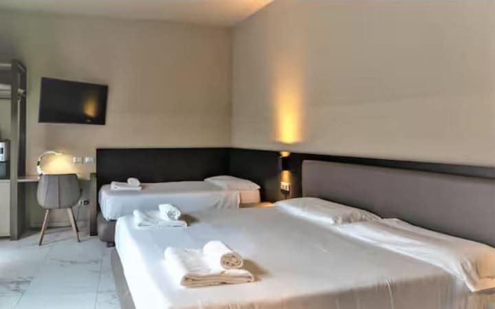 Hotel Aaron