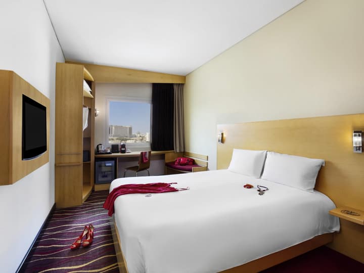 ibis Muscat