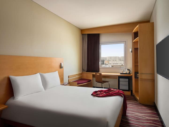 ibis Muscat