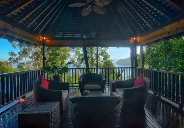 Bunga Raya Island Resort & Spa