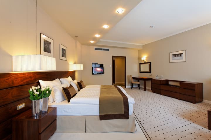 Capital Plaza Hotel