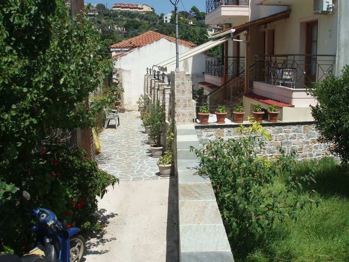 Hellen Studios