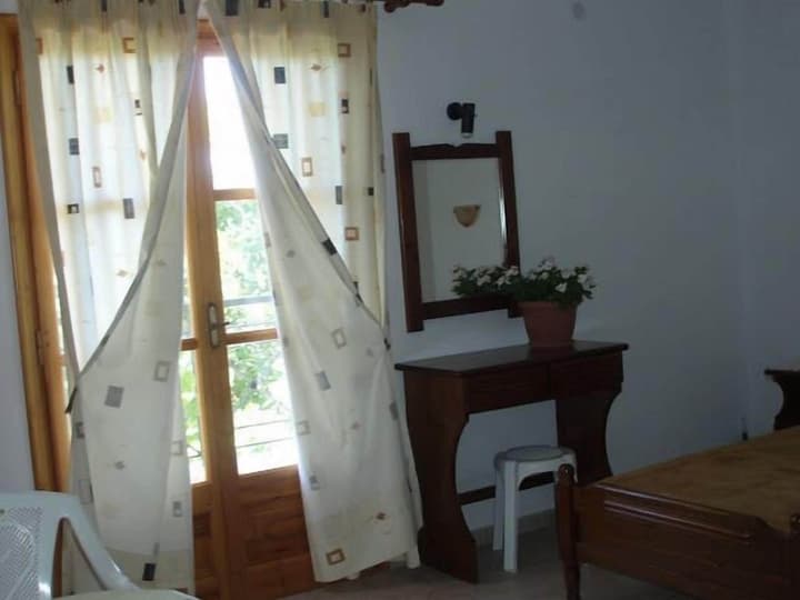 Hellen Studios