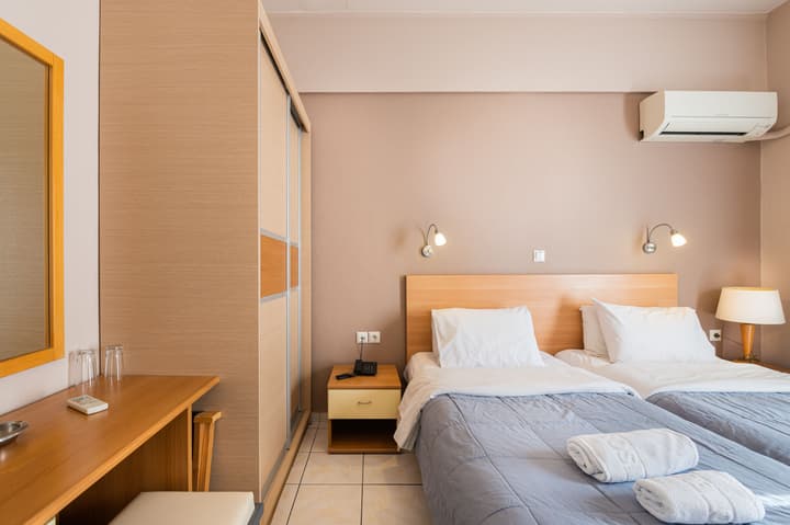 Diros Hotel