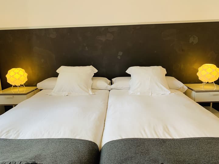 Super Balmes Guest House
