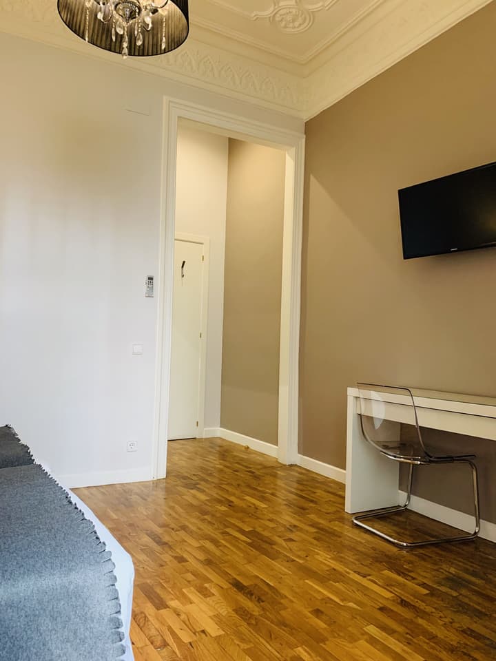 Super Balmes Guest House