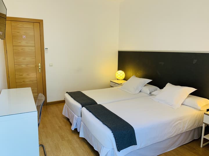 Super Balmes Guest House