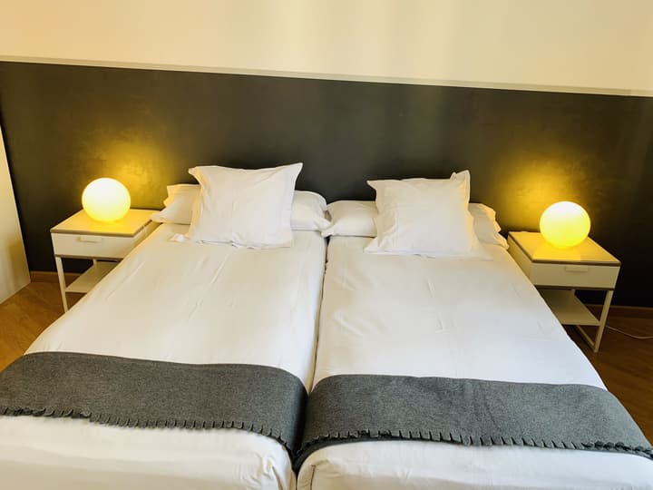 Super Balmes Guest House