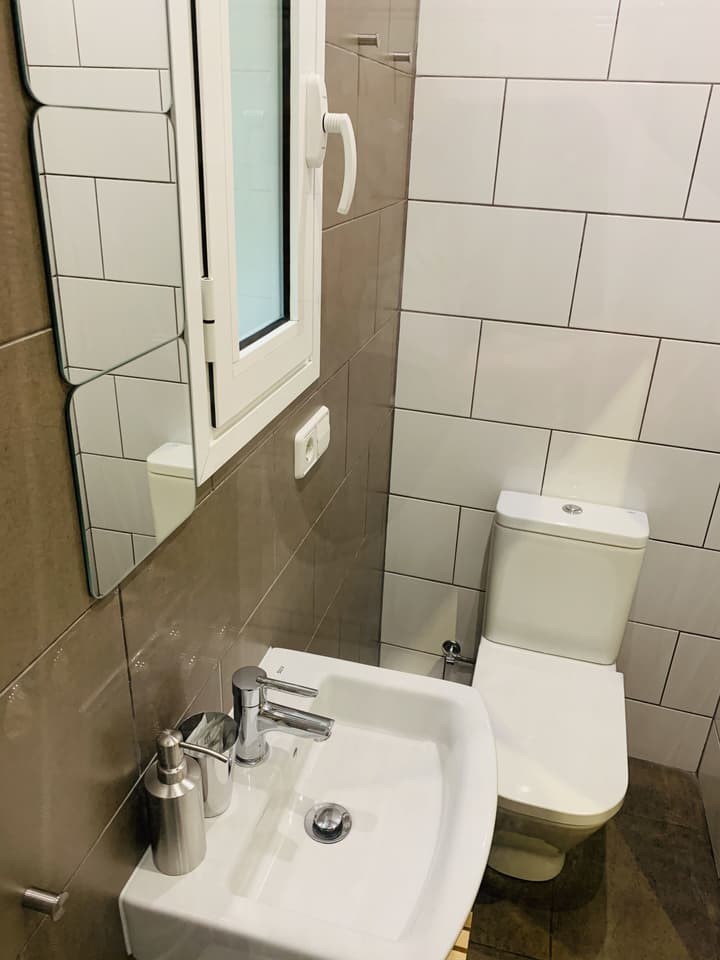 Super Balmes Guest House