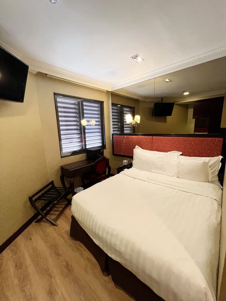 Nostalgia Hotel