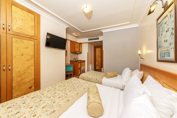 Santa Ottoman Hotel