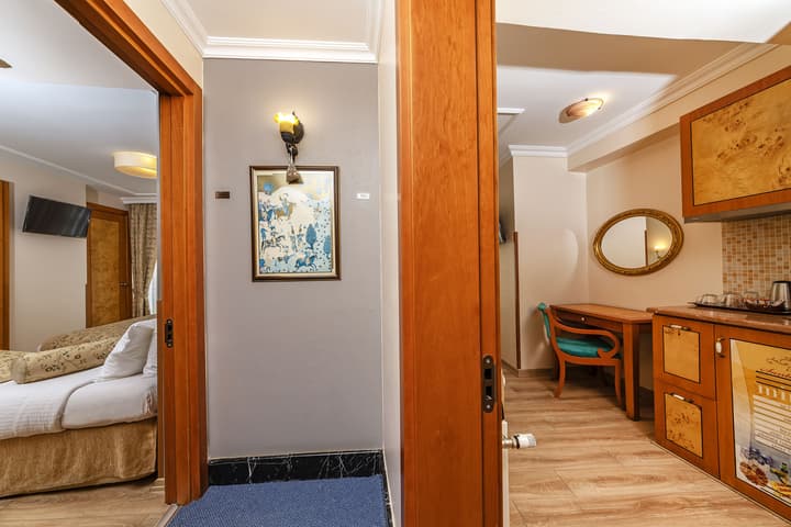 Santa Ottoman Hotel