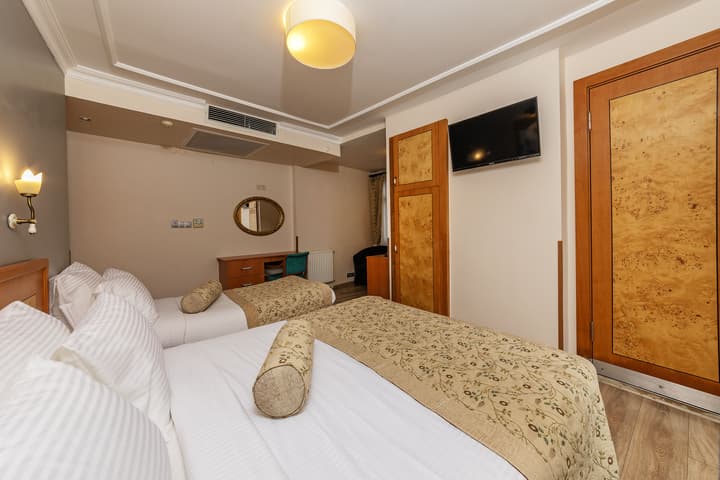 Santa Ottoman Hotel