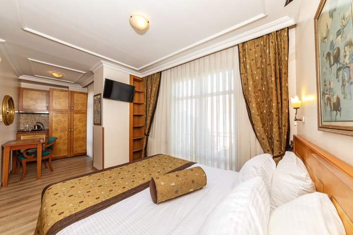 Santa Ottoman Hotel