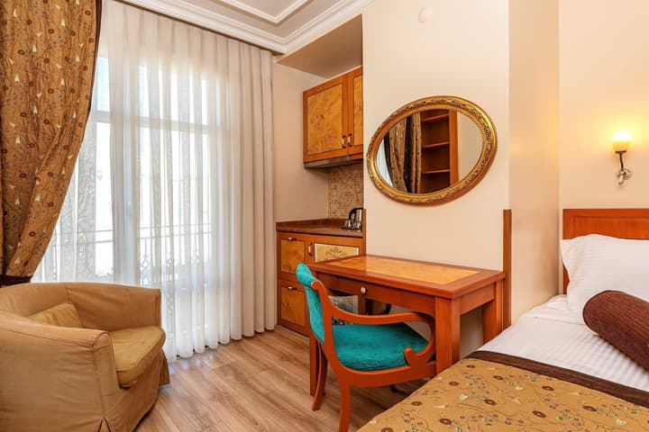 Santa Ottoman Hotel