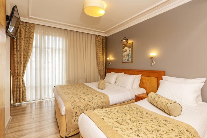 Santa Ottoman Hotel