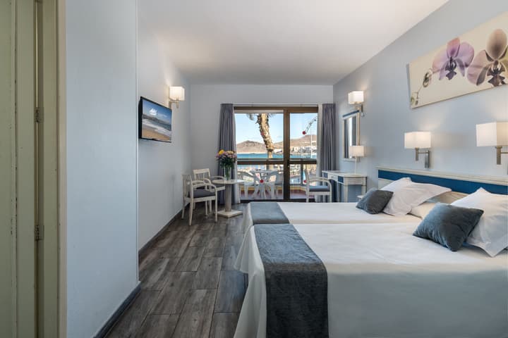 Apartamentos Colón Playa