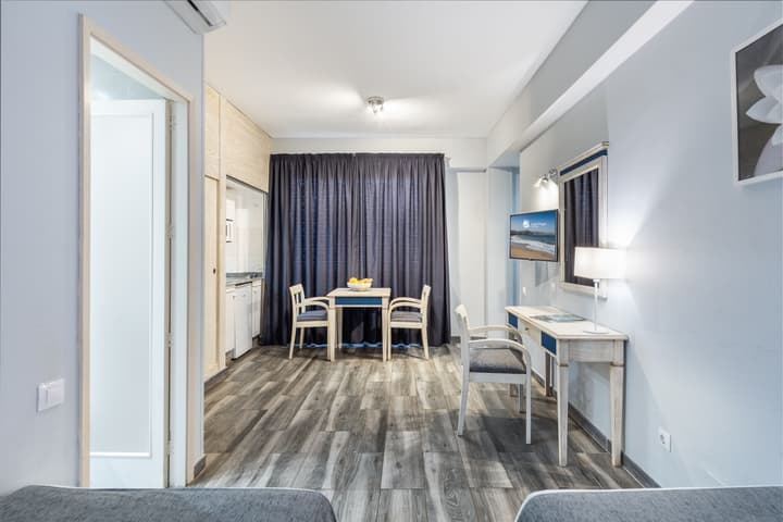 Apartamentos Colón Playa