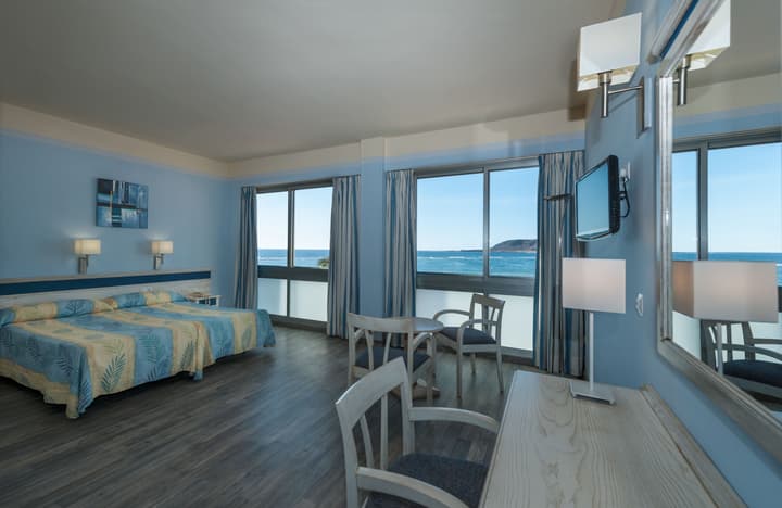 Apartamentos Colón Playa