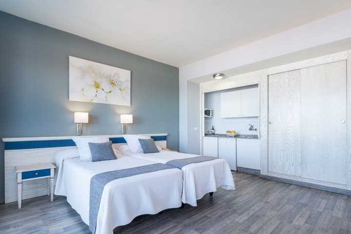 Apartamentos Colón Playa