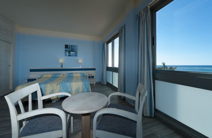 Apartamentos Colón Playa