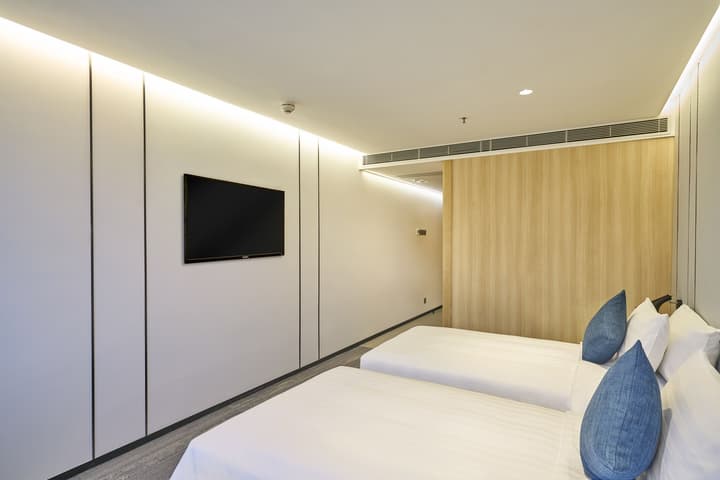 Hotel COZi · Oasis