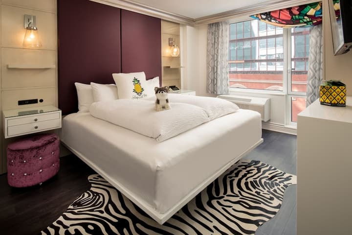 Staypineapple, An Artful Hotel, Midtown