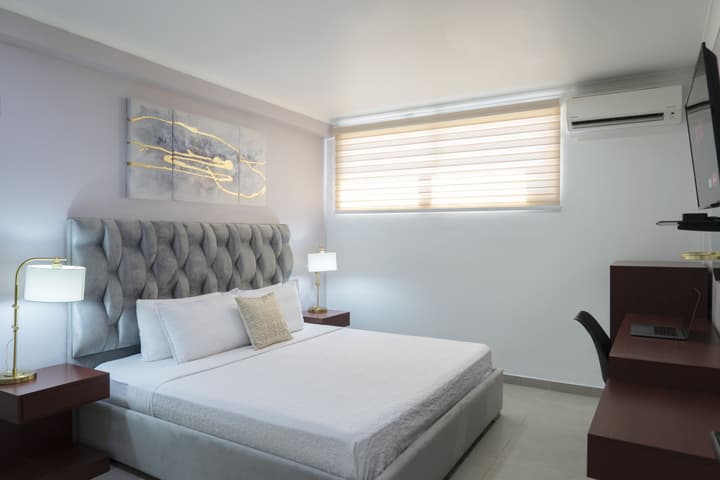 Victoria City Hotel
