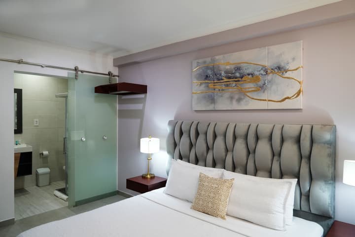Victoria City Hotel