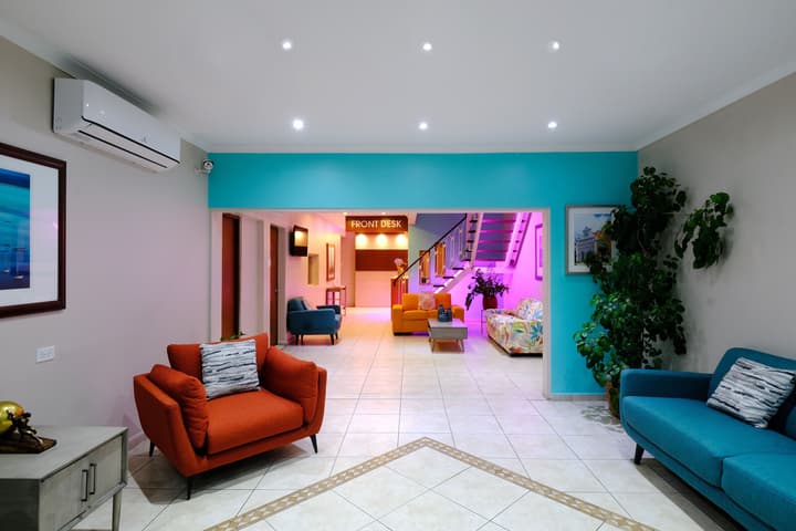 Victoria City Hotel