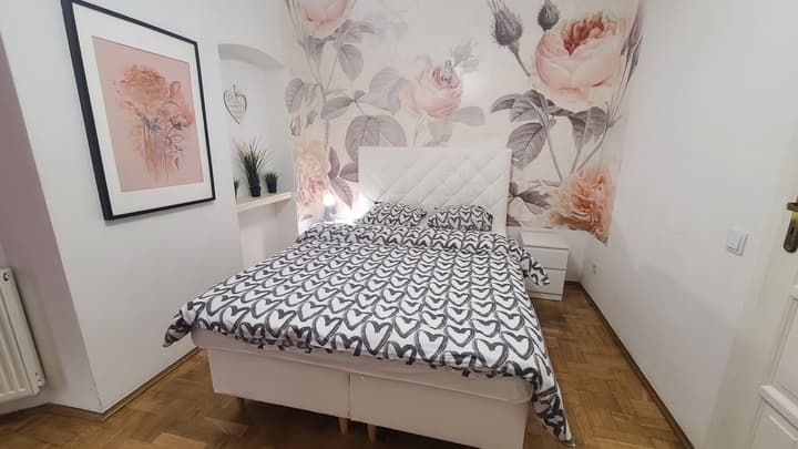 Lorf Hostel&Apartments