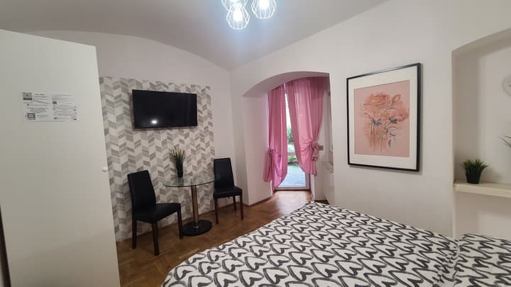 Lorf Hostel&Apartments