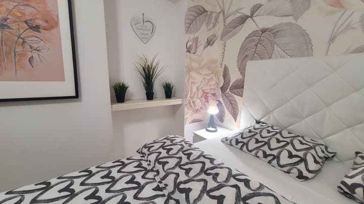 Lorf Hostel&Apartments