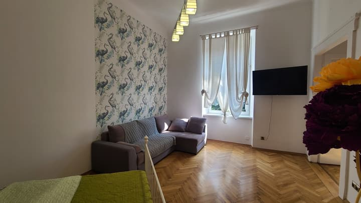 Lorf Hostel&Apartments