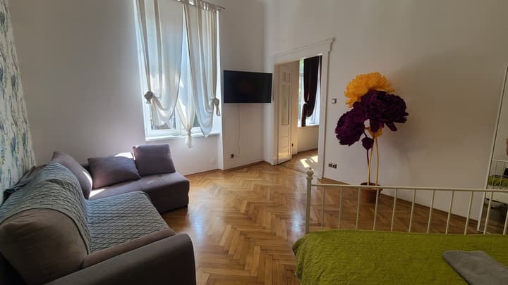 Lorf Hostel&Apartments