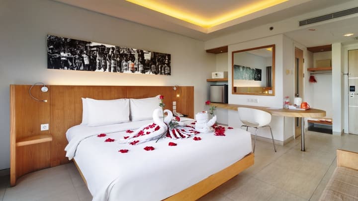 Kuta Galleria Hotel