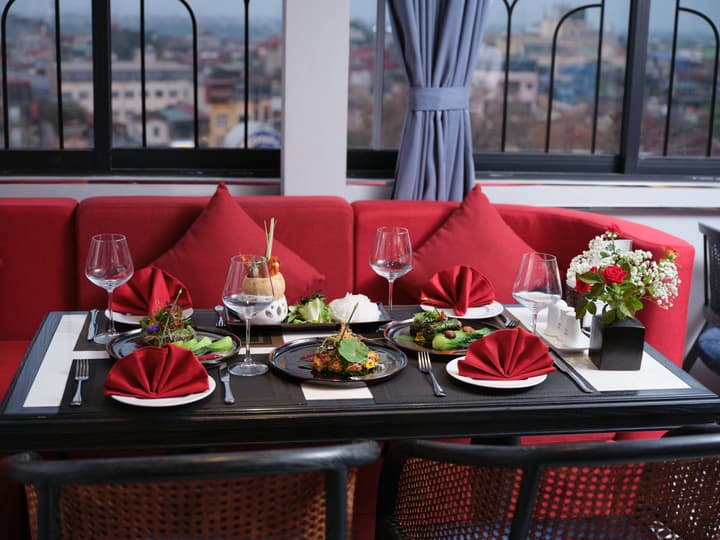 Shining Central Hotel & Spa